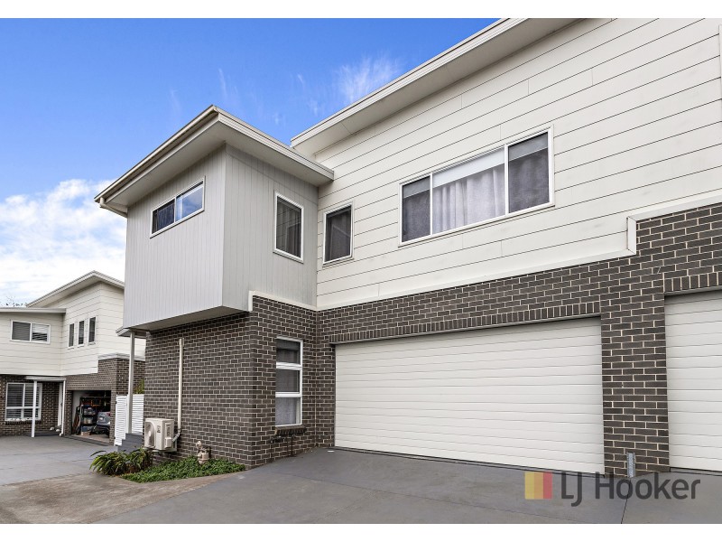2/21 Theodore Street, Oak Flats NSW 2529