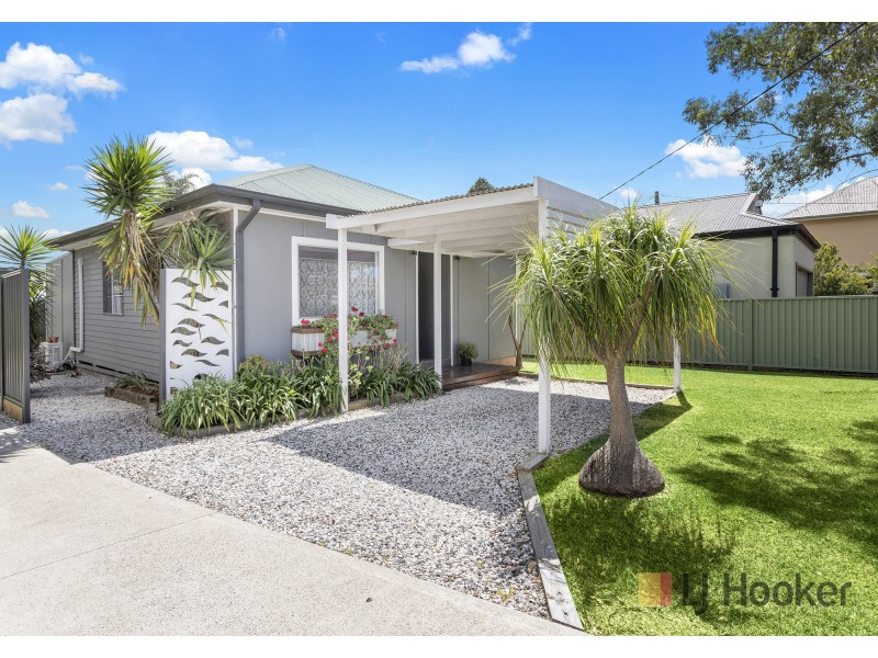 5 The Boulevarde, Oak Flats NSW 2529