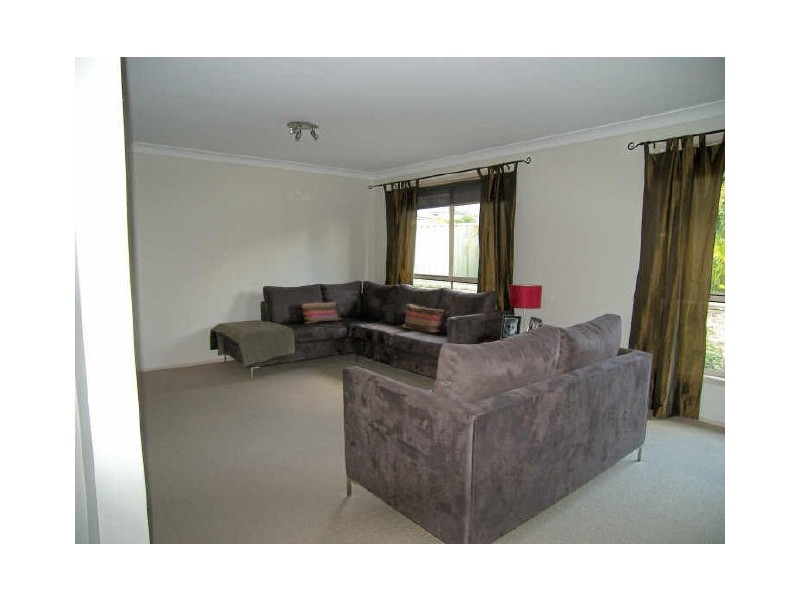 53 Esperance Drive, Albion Park NSW 2527