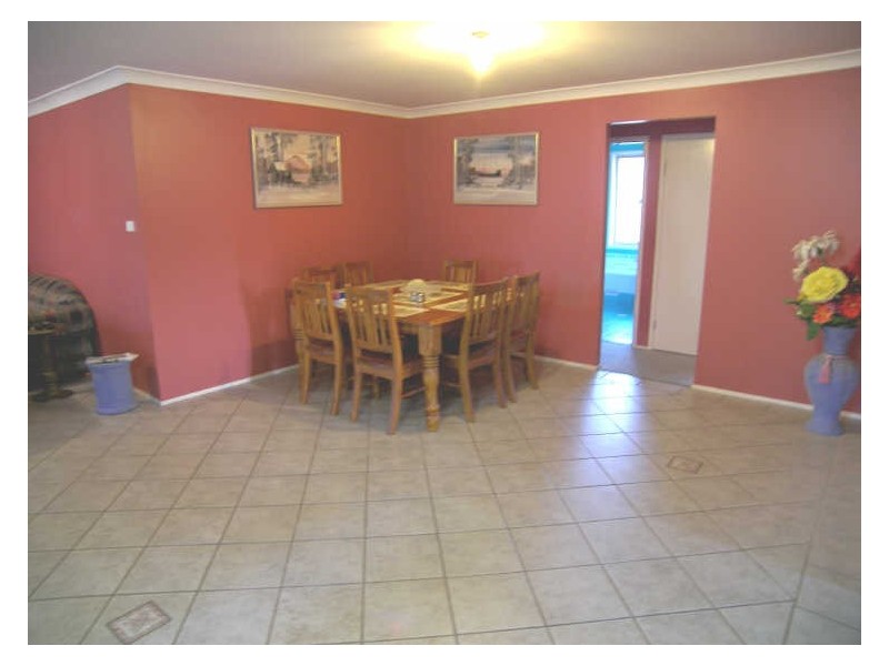 14 Downes Drive, Albion Park NSW 2527