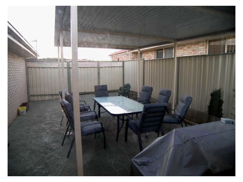 14 Downes Drive, Albion Park NSW 2527