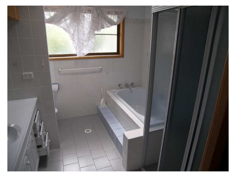 90 Koona Street, Albion Park Rail NSW 2527
