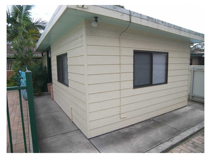 90 Koona Street, Albion Park Rail NSW 2527