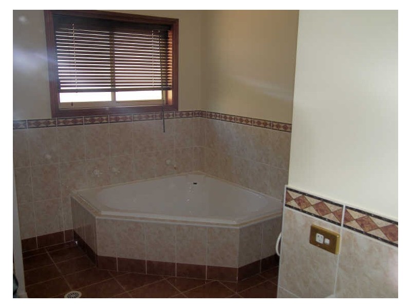 25 Severn Place, Albion Park NSW 2527