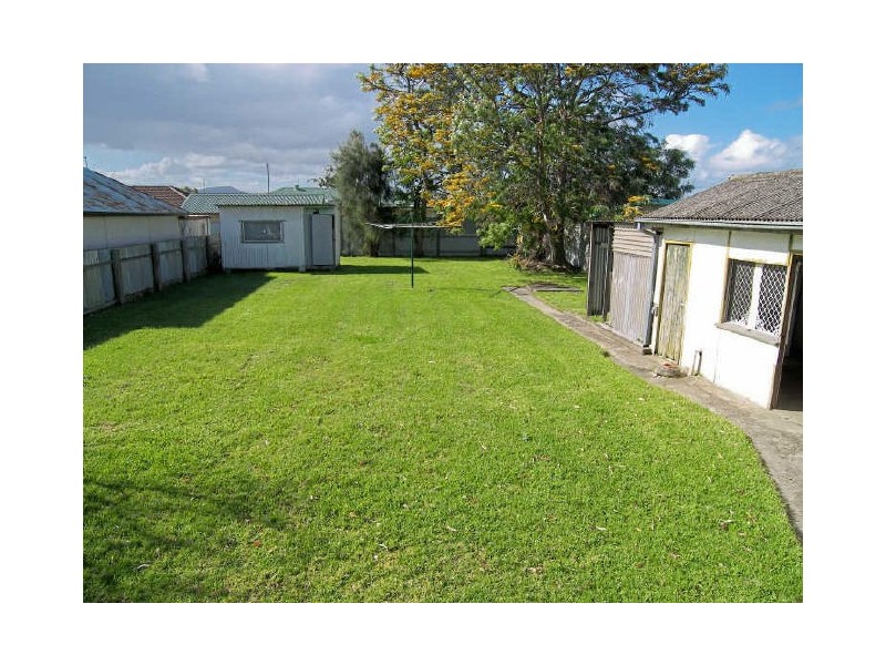 180 Pur Pur Ave, Lake Illawarra NSW 2528