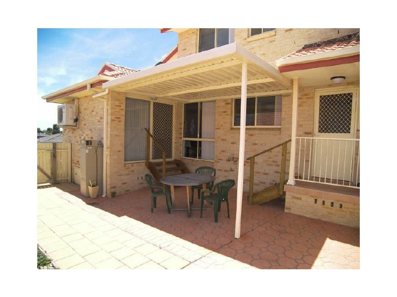 2/2 Cathie Close, Flinders NSW 2529