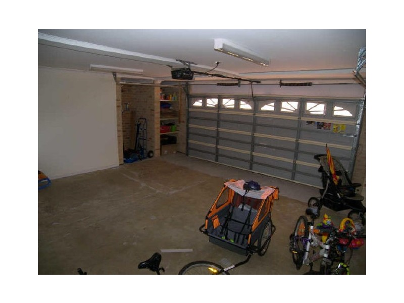 2/2 Cathie Close, Flinders NSW 2529