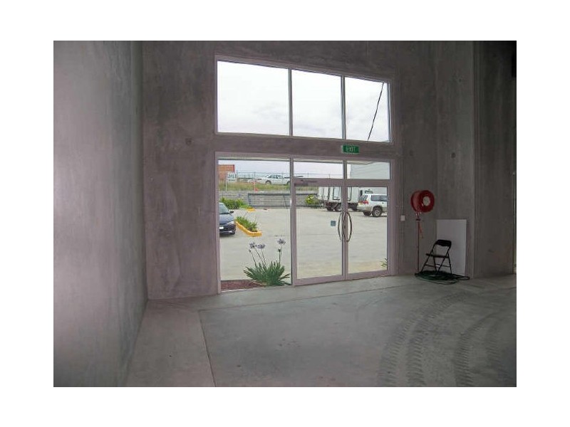4/60-64 Princes Highway, Yallah NSW 2530
