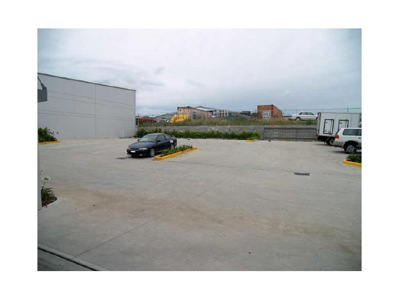 4/60-64 Princes Highway, Yallah NSW 2530