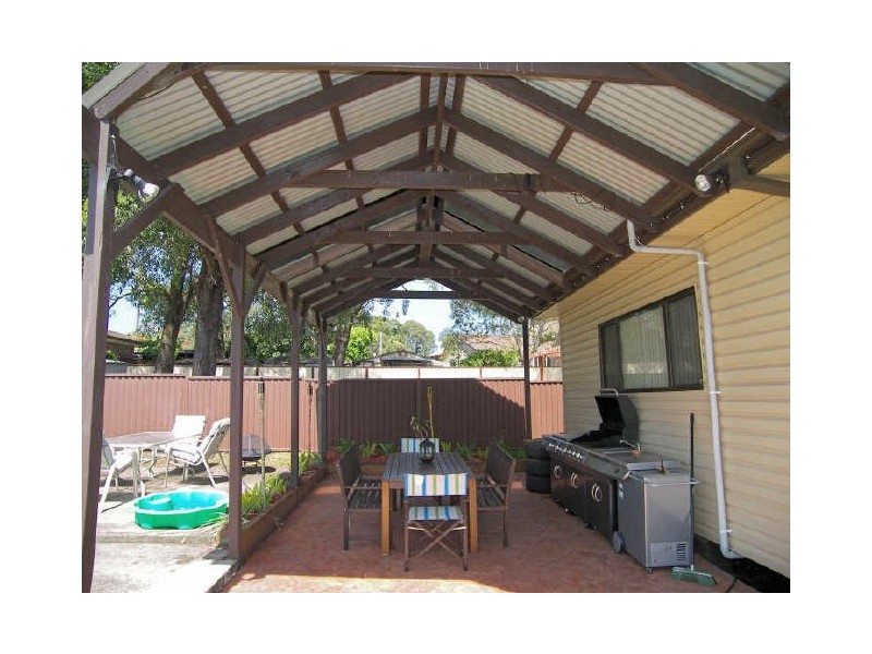 103 Deakin Street, Oak Flats NSW 2529