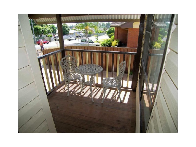 103 Deakin Street, Oak Flats NSW 2529