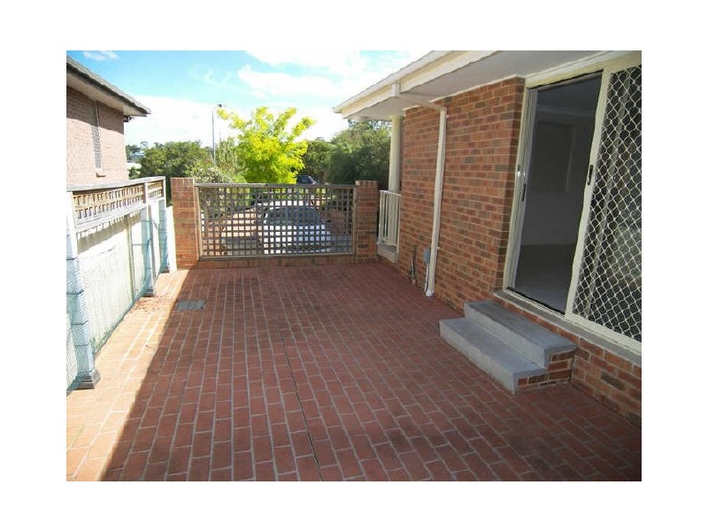 2/6 Serrata Place, Cordeaux Heights NSW 2526