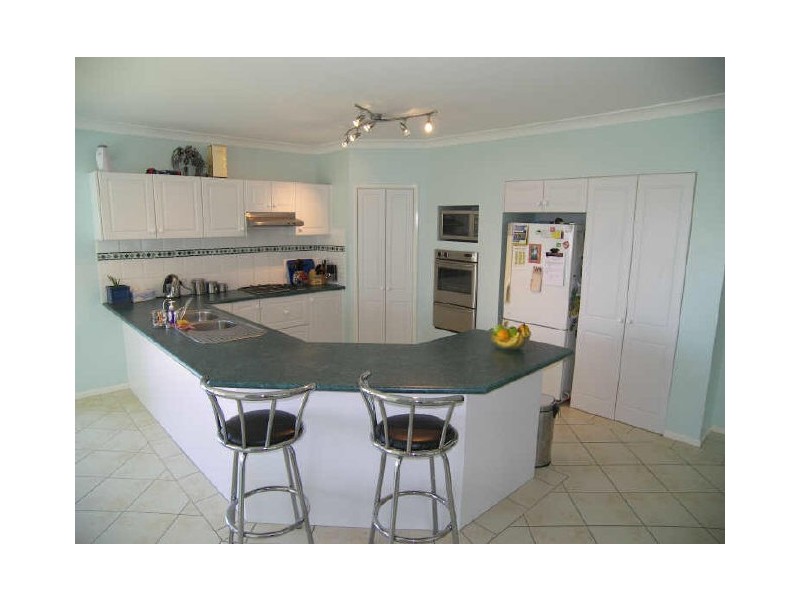 13 Shannon Drive, Albion Park NSW 2527