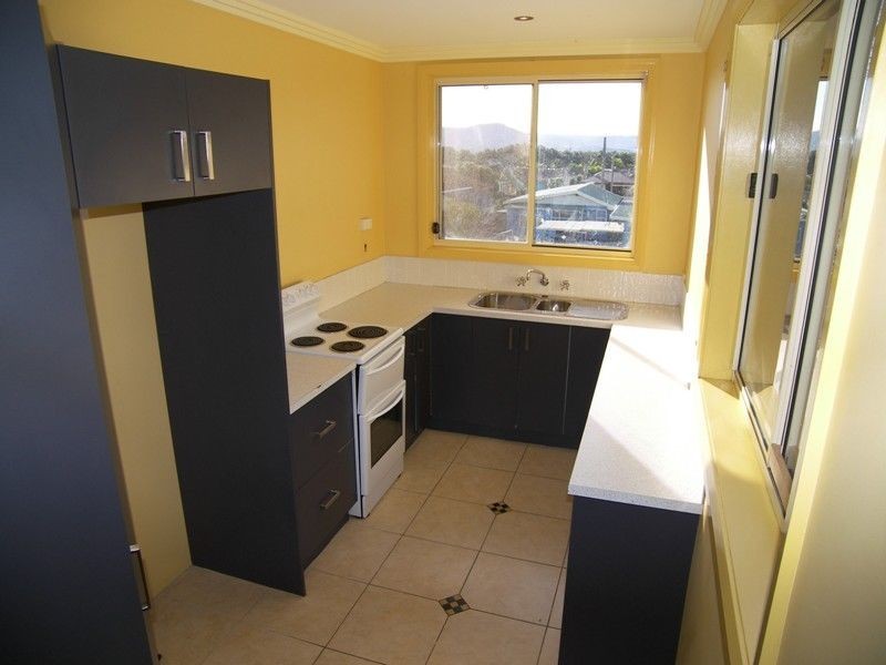 66 Addison Avenue, Lake Illawarra NSW 2528