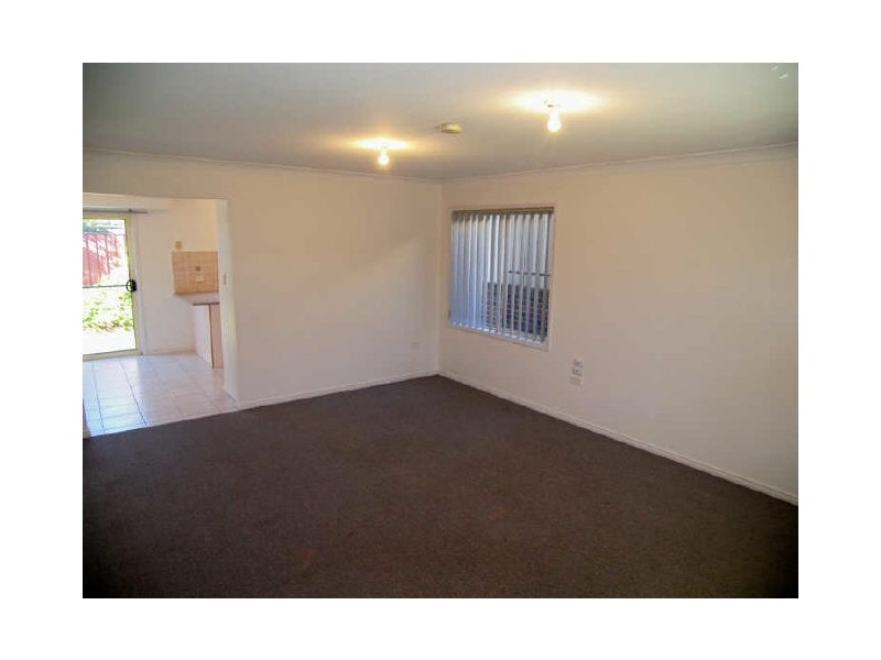 2/43 Baragoot Road, Flinders NSW 2529