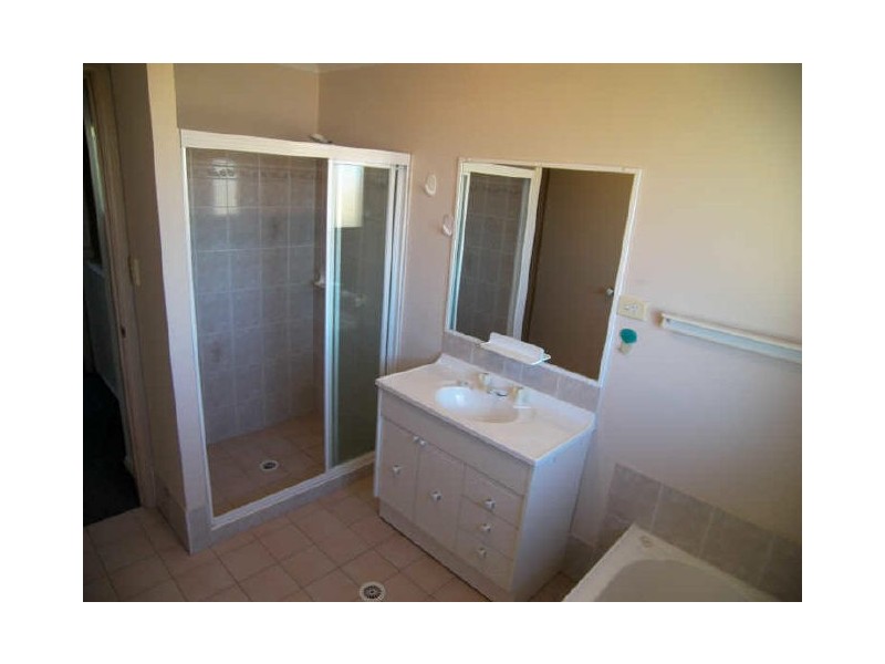 2/43 Baragoot Road, Flinders NSW 2529