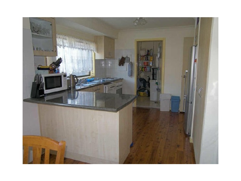 176 Captain Cook Drive, Barrack Heights NSW 2528