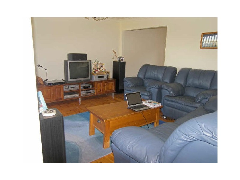 176 Captain Cook Drive, Barrack Heights NSW 2528