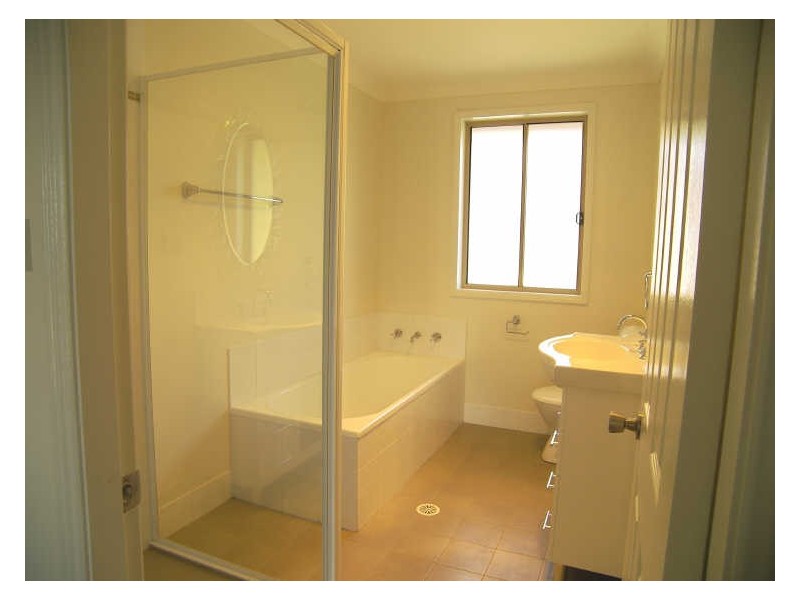 1/13 Danjerra Drive, Albion Park NSW 2527