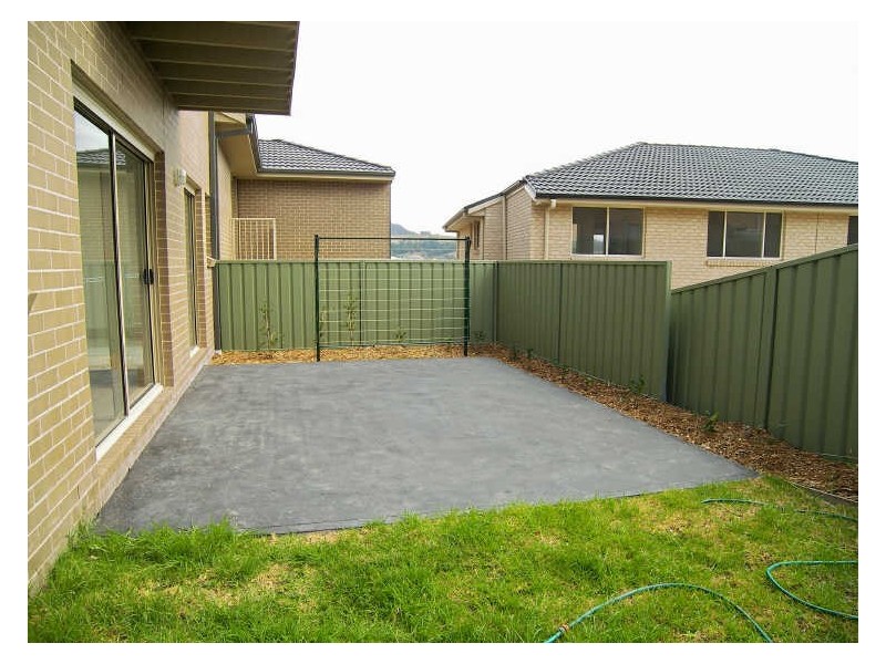 1/13 Danjerra Drive, Albion Park NSW 2527