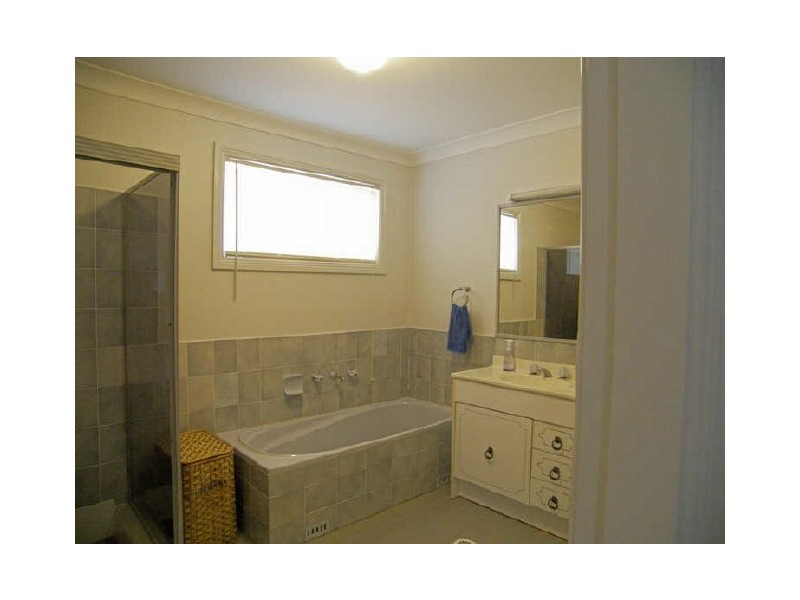 3/191 Tongarra Road, Albion Park NSW 2527