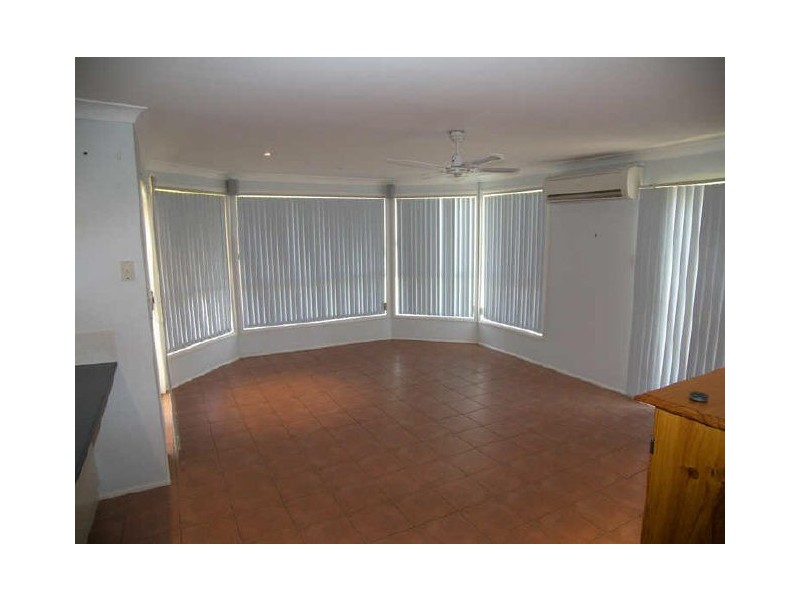 8 McInerney Avenue, Albion Park NSW 2527