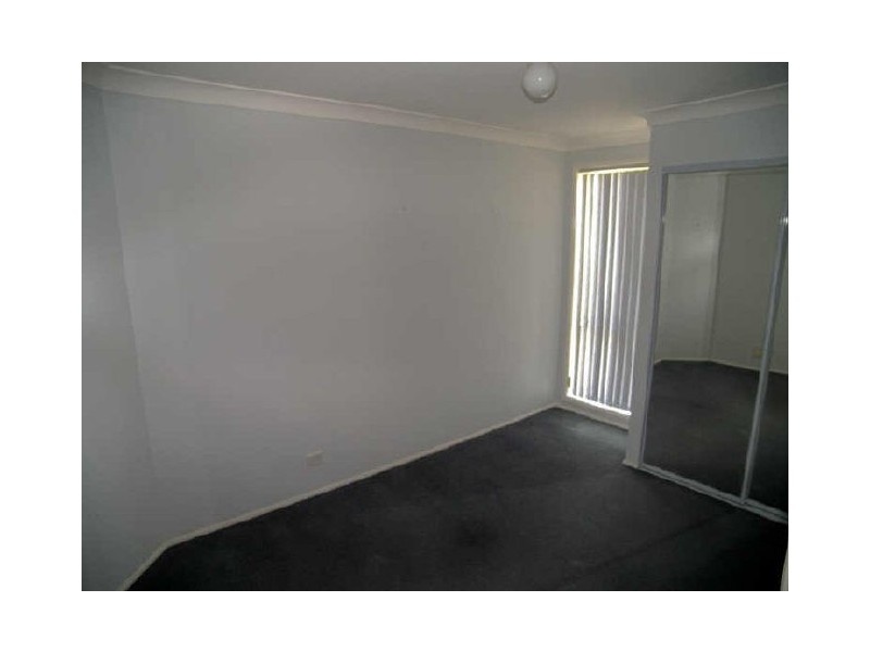 8 McInerney Avenue, Albion Park NSW 2527