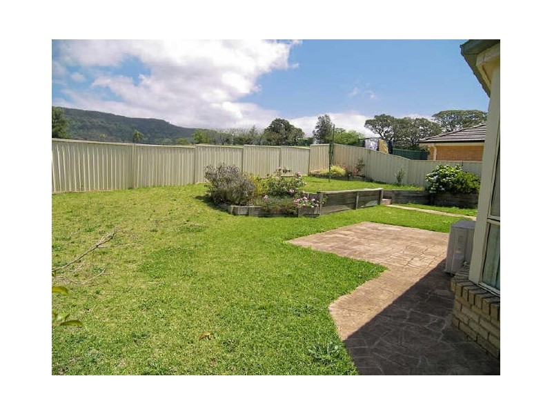 8 McInerney Avenue, Albion Park NSW 2527