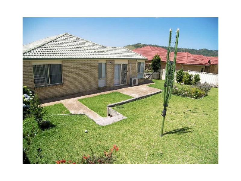 8 McInerney Avenue, Albion Park NSW 2527