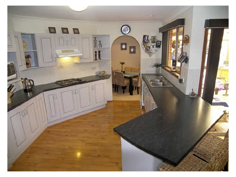 5 Ribbonwood Place, Albion Park Rail NSW 2527