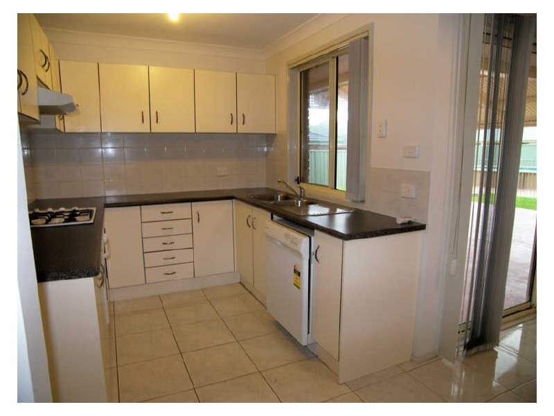 131 Ashburton Drive, Albion Park NSW 2527