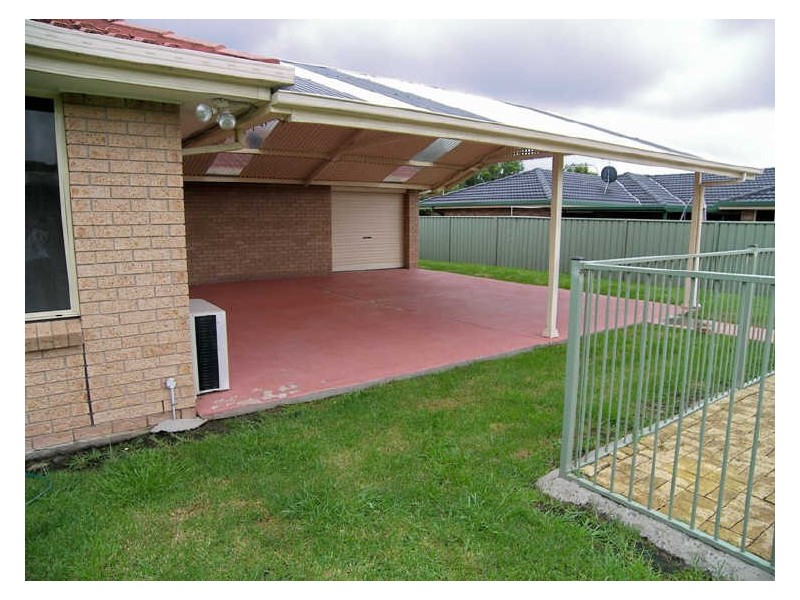 131 Ashburton Drive, Albion Park NSW 2527
