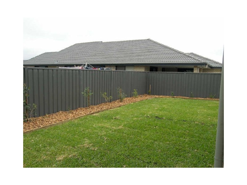 140 Haywards Bay Drive, Haywards Bay NSW 2530