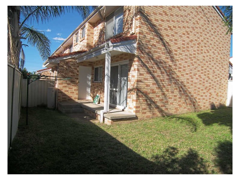 8/36-38 Ash Avenue, Albion Park Rail NSW 2527