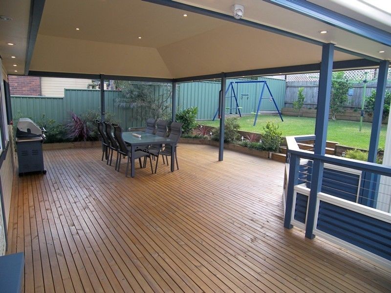 18 Hardwick Crescent, Mount Warrigal NSW 2528