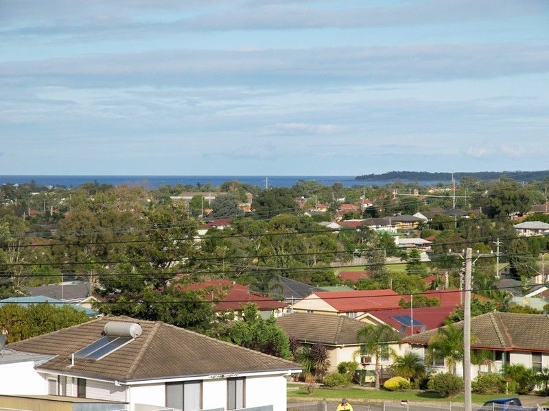 18 Hardwick Crescent, Mount Warrigal NSW 2528