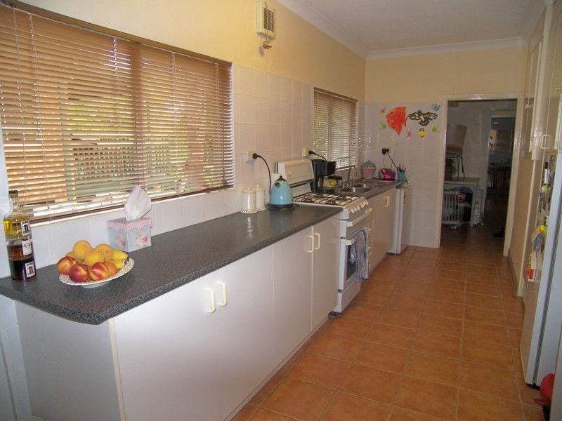 41 Eastern Avenue, Mangerton NSW 2500