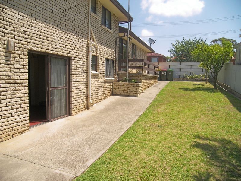 2 Fitzroy Place, Barrack Heights NSW 2528