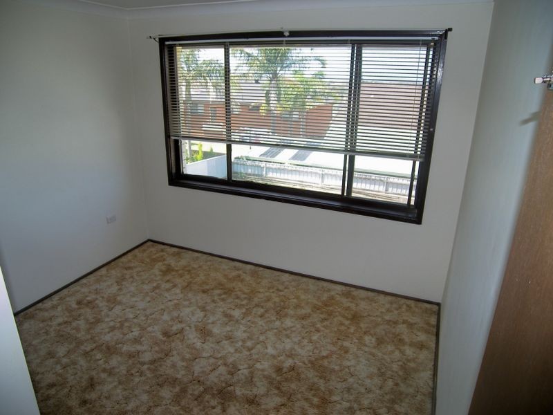 2 Fitzroy Place, Barrack Heights NSW 2528