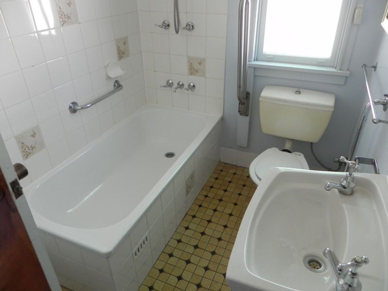 19 Woodfull Street, Warilla NSW 2528