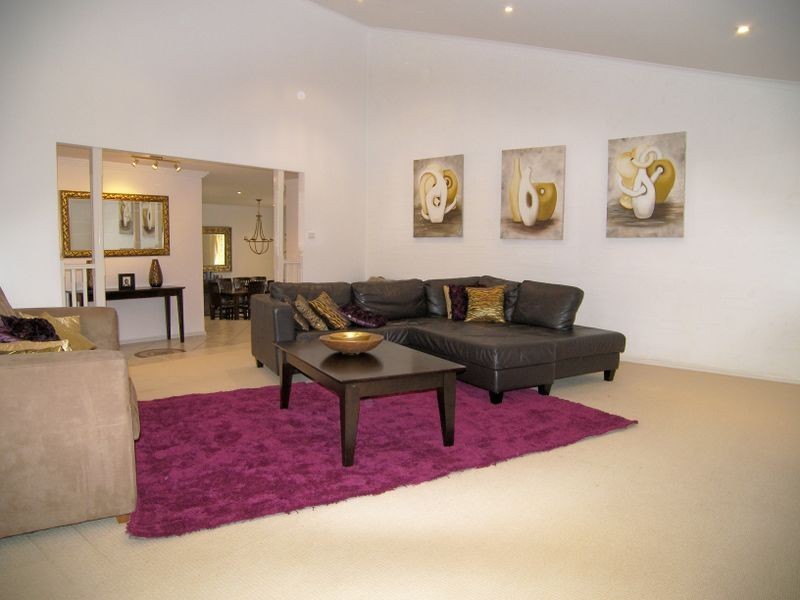 7 Yarle Crescent, Flinders NSW 2529