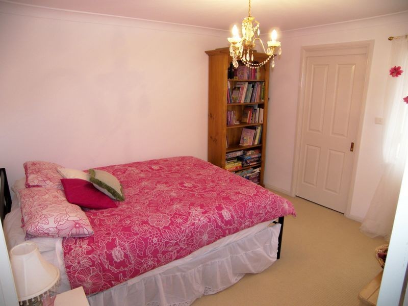 7 Yarle Crescent, Flinders NSW 2529