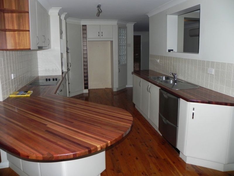 29 Charlotte Crescent, Albion Park NSW 2527