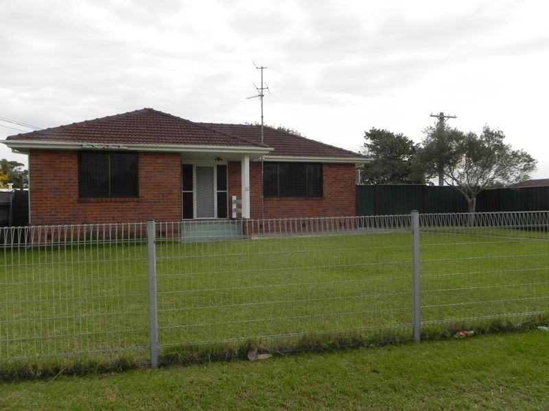 6 Booth Street, Warilla NSW 2528
