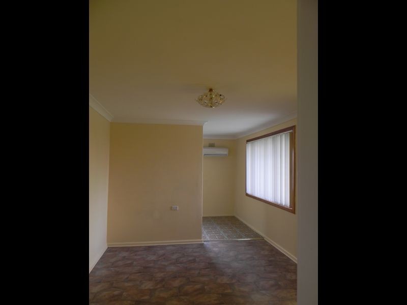 6 Booth Street, Warilla NSW 2528