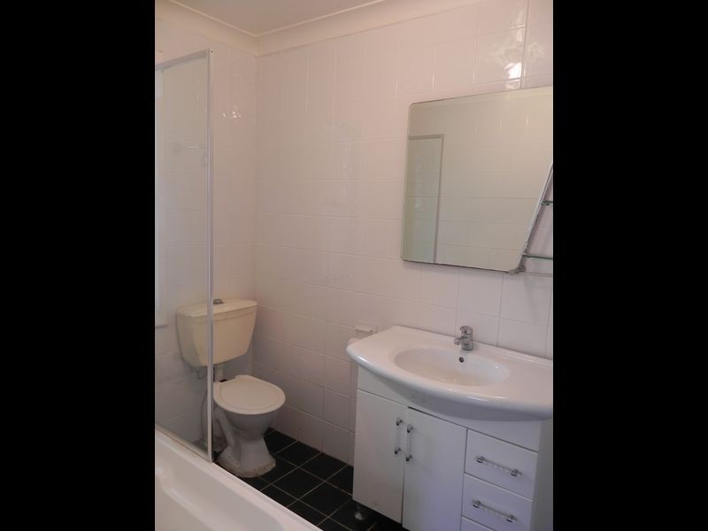 6 Booth Street, Warilla NSW 2528