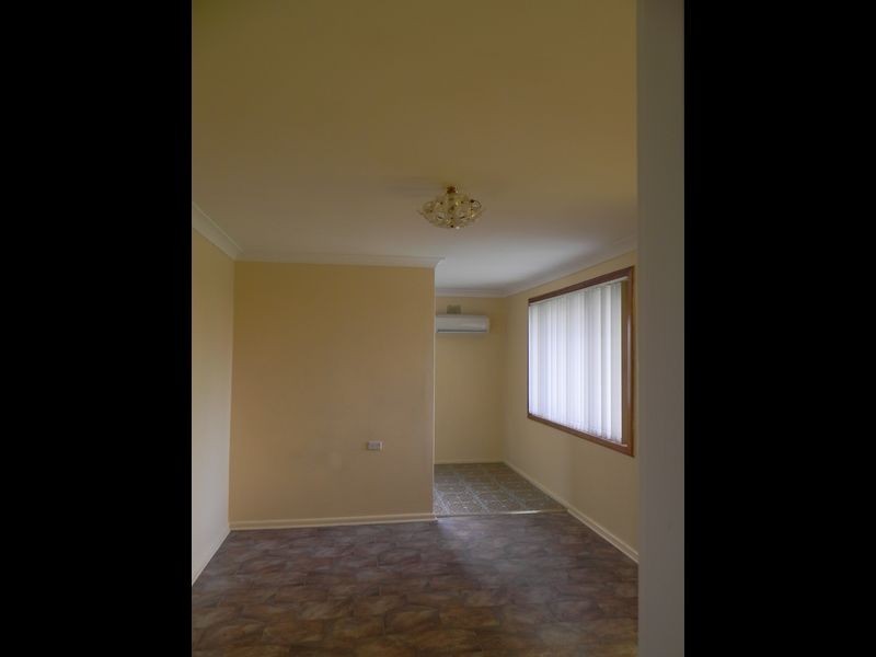 6 Booth Street, Warilla NSW 2528