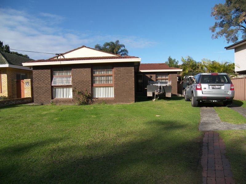 71 Deakin Street, Oak Flats NSW 2529
