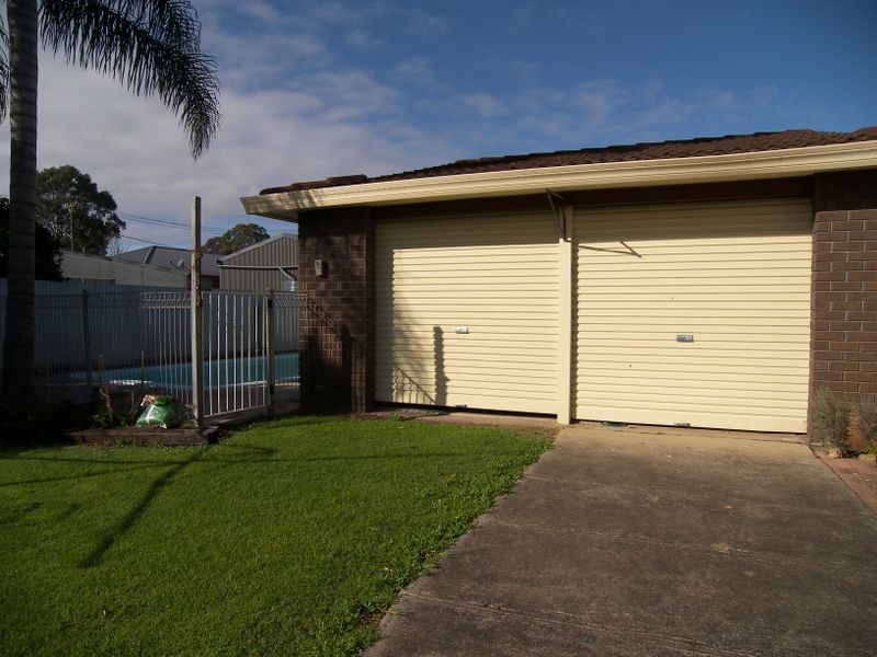 71 Deakin Street, Oak Flats NSW 2529
