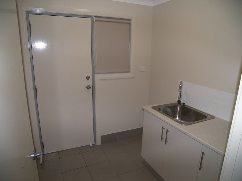 1/41 Wattle Road, Flinders NSW 2529